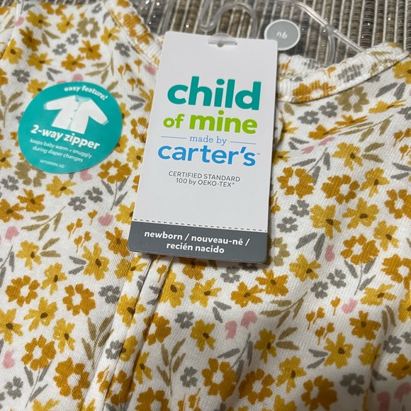 Carter’s newborn onesie - Picture 4 of 6